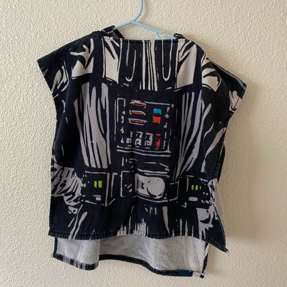 SOLD ON LET GO! Star Wars Darth Vader towel